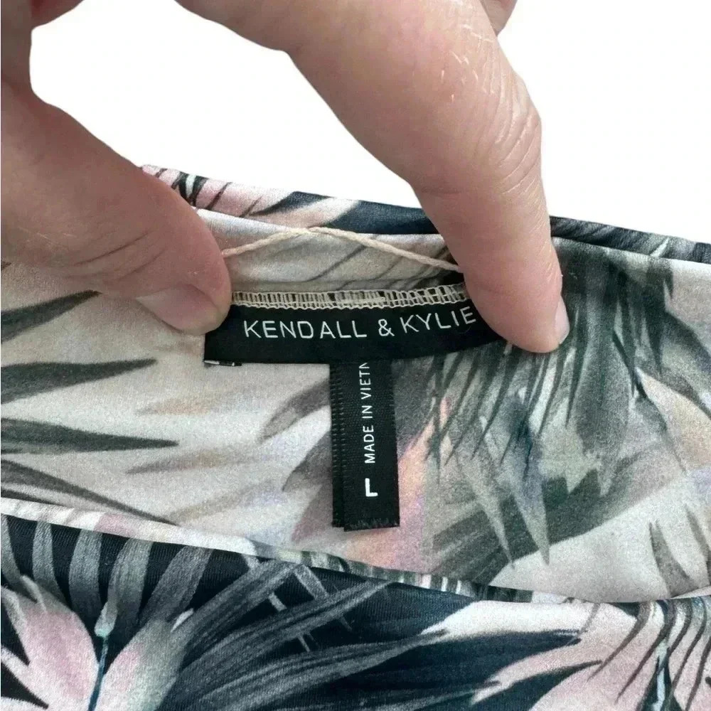 Light Pink Top And Floral Dark Blue Bikini Set, Top: Small Bottom: Large - Picture 15 of 16